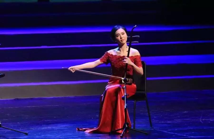 二胡狼音是什么原因造成的,二胡狼音最好的调整方法