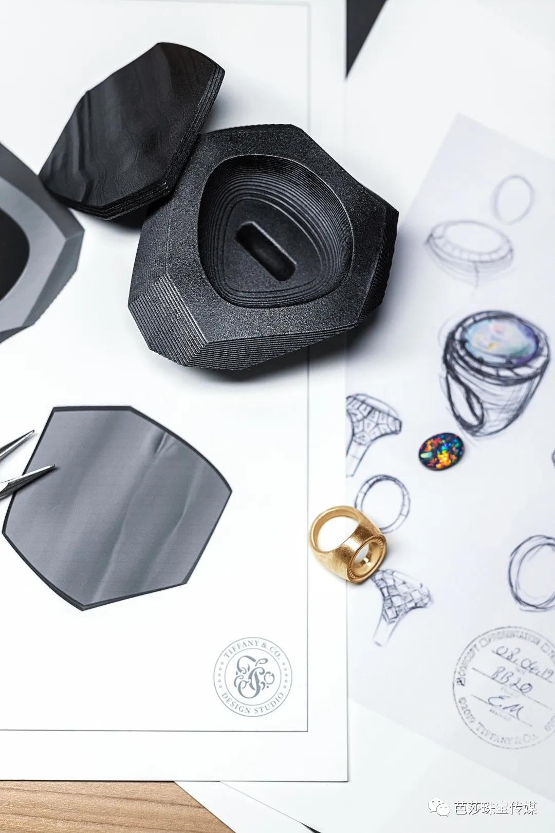 大牌高珠扎堆“上新”，外行看热闹、内行看什么？