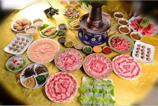 东来顺涮羊肉火锅视频,东来顺老北京铜锅涮肉
