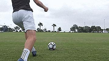 长传球的五个步骤,精准长传教学