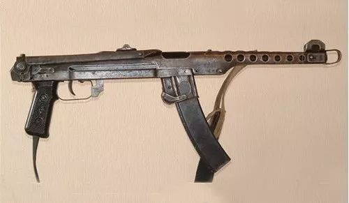 二战德军缴获苏军的波波沙冲锋枪,波波沙43式冲锋枪造价