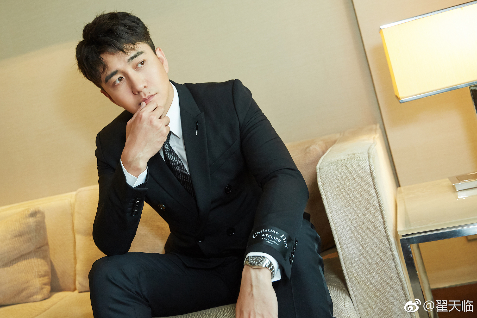 劳力士黑钢迪通拿多少g,翟天临带的表