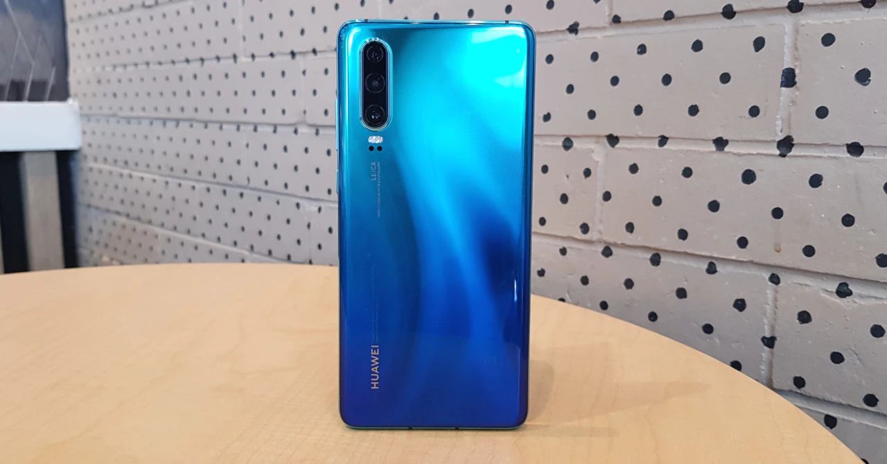 二手值得入手的华为,二手华为p30曲面屏256g