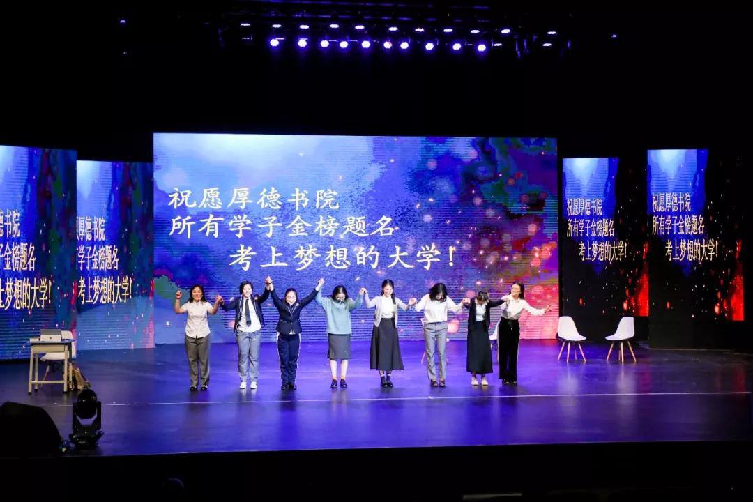 美国硕士top30全额奖学金,美国学霸200万奖学金