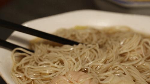 揭秘广式云吞制作全过程,广式云吞皮发脆