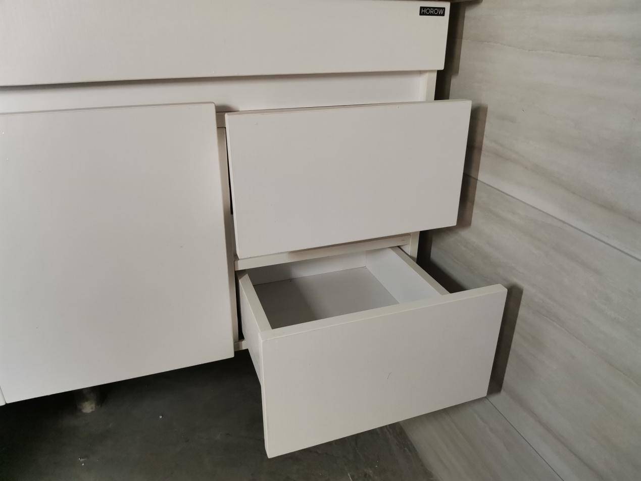 浴室柜选实木,浴室柜希箭和顾家哪个好