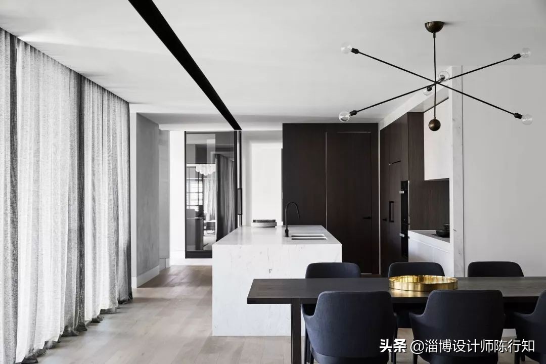 现代简约轻奢浅灰,轻奢和现代简约黑白灰的特点