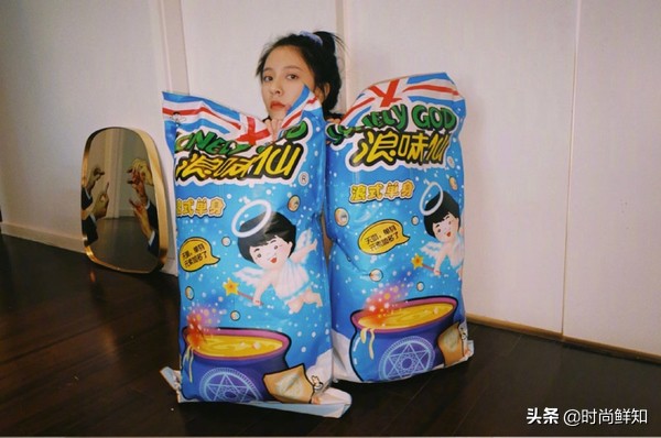 宋妍霏黄色衣服露背照片,宋妍霏最新日常照片