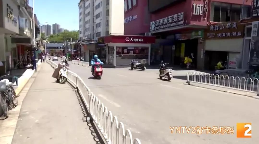 “一天亏700元!”昆明网红美食街园西路冷冷清清,多家店铺关门转让