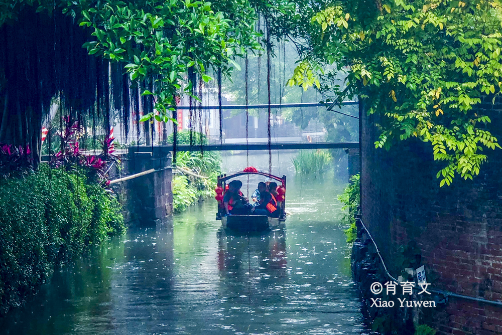 顺德逢简水乡，那一片小桥流水人家的风光，是古桥古屋古木的桃源