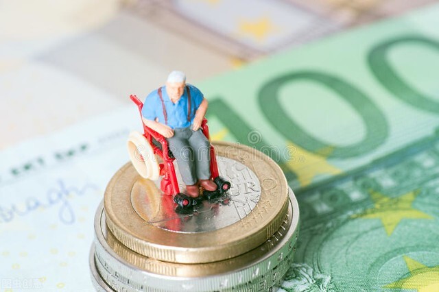 老年人跌倒紧急处理方法,老年人突然跌倒怎么回事