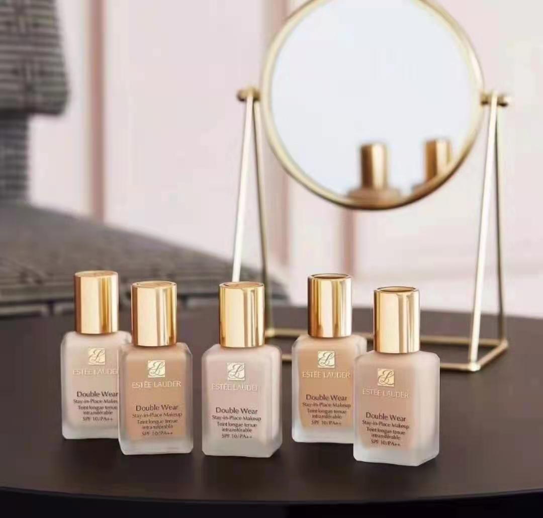 雅诗兰黛dw粉底液有中样吗,雅诗兰黛DW粉底液好用吗