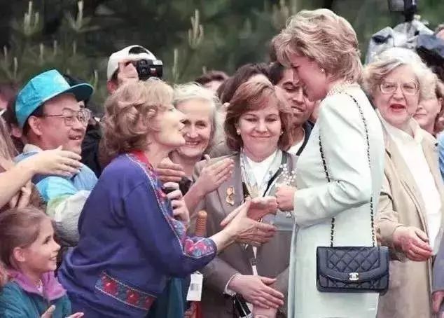 去日本购物买衣服,去日本买中古物品回来要交税吗