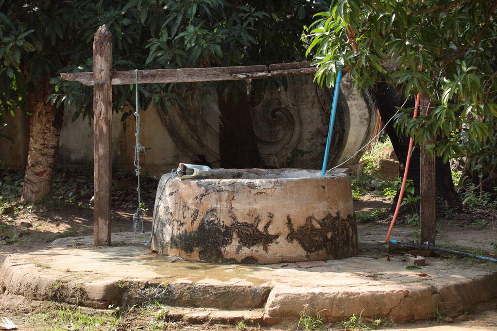 那一年夏天，我们一家整整两个月没有洗澡
