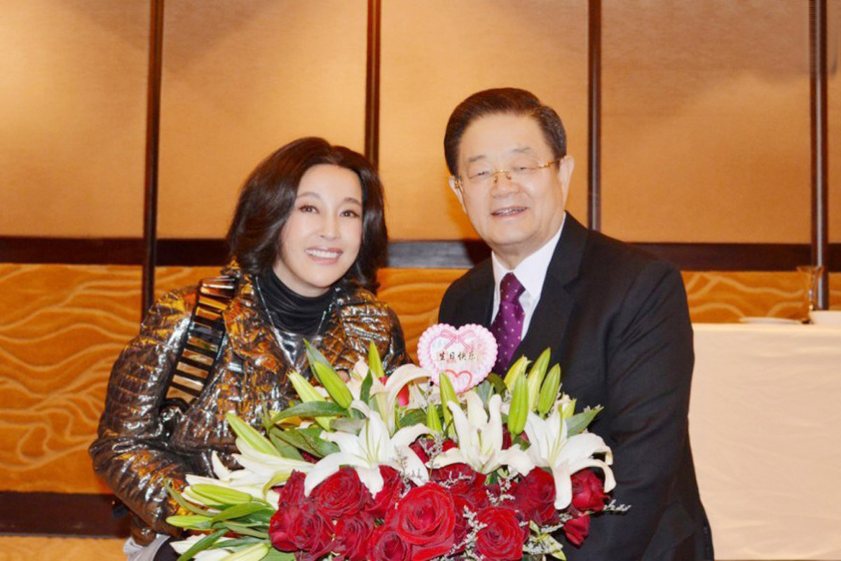 刘晓庆出狱后演戏,刘晓庆出狱后怎么还债