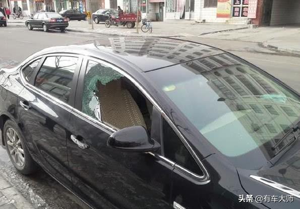 汽车钥匙掉了没有备用钥匙怎么开,汽车钥匙在车上不见了会掉在哪里