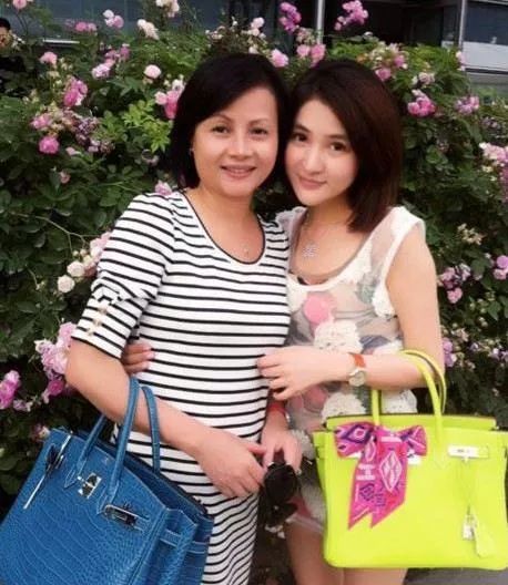 郭美美第一次进监狱判多久,回顾郭美美二次入狱始末