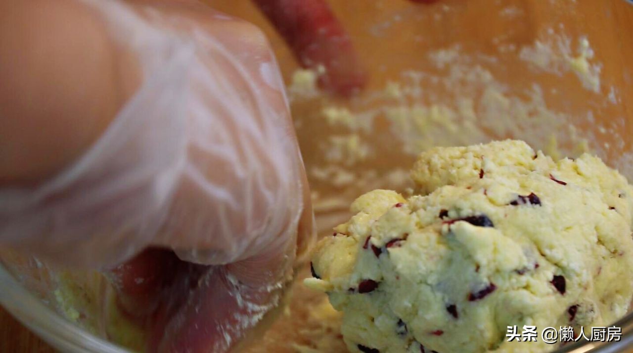 宝宝喝不完的奶粉能做什么好吃的,以前的奶粉不吃怎么转新奶粉