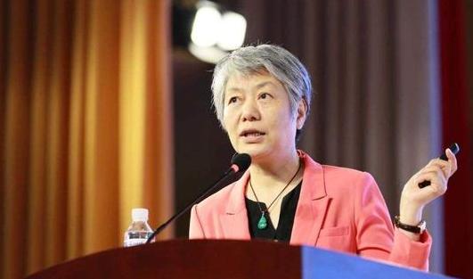 李玫瑾儿童执拗敏感期,李玫瑾孩子青春期父母要学会服软