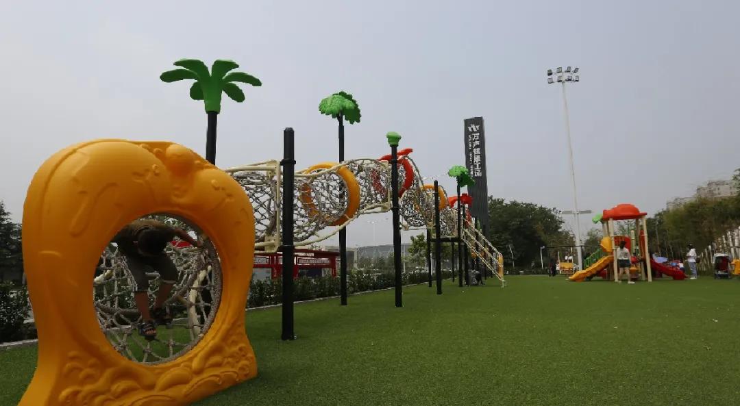 遛孩子去公园,遛娃去公园