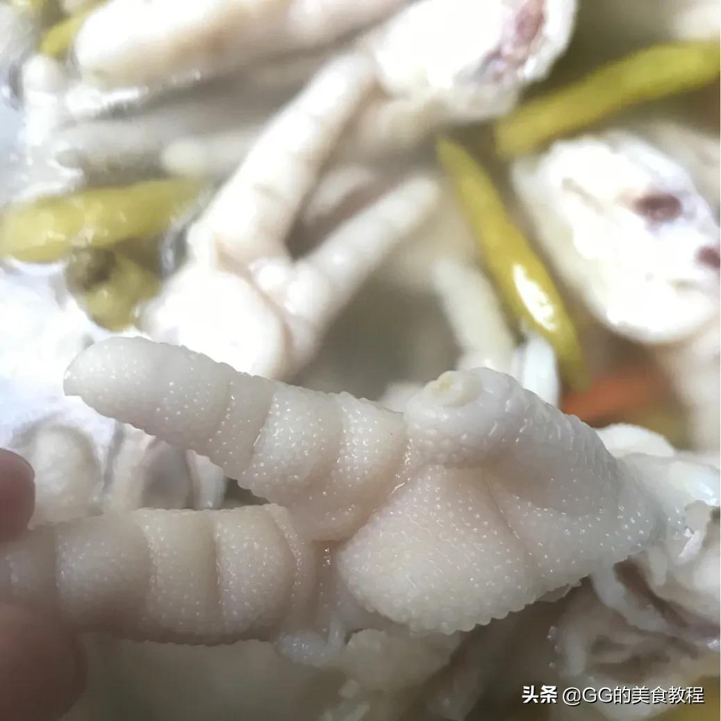 泡椒凤爪的秘制配方,柠檬泡椒凤爪酸辣爽口怎么做好吃