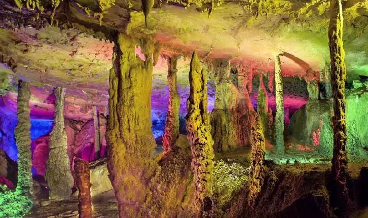 红叶热情似火,金铙胜景如画在醉美的季节遇见你!