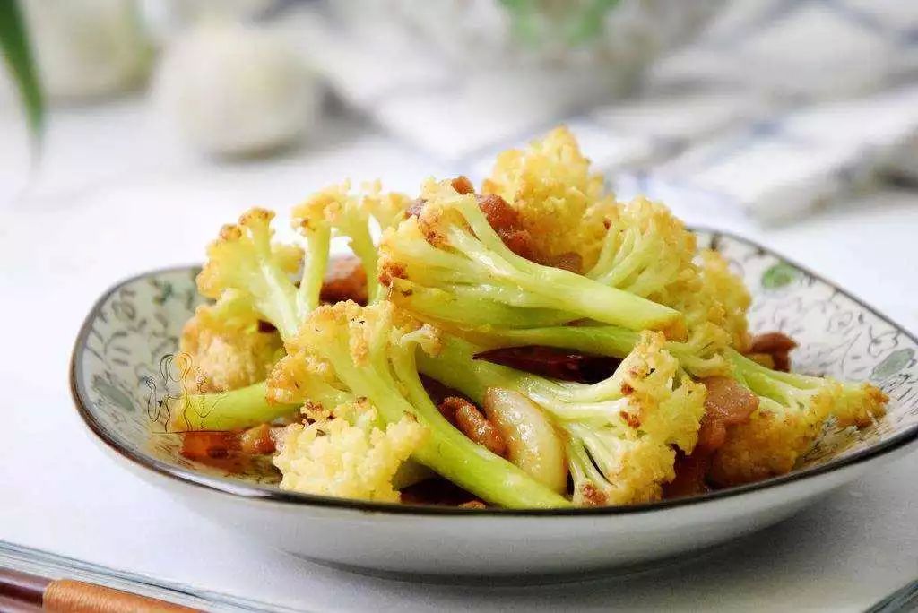 抑郁脱发小妙招,怎么样减少脱发并生发