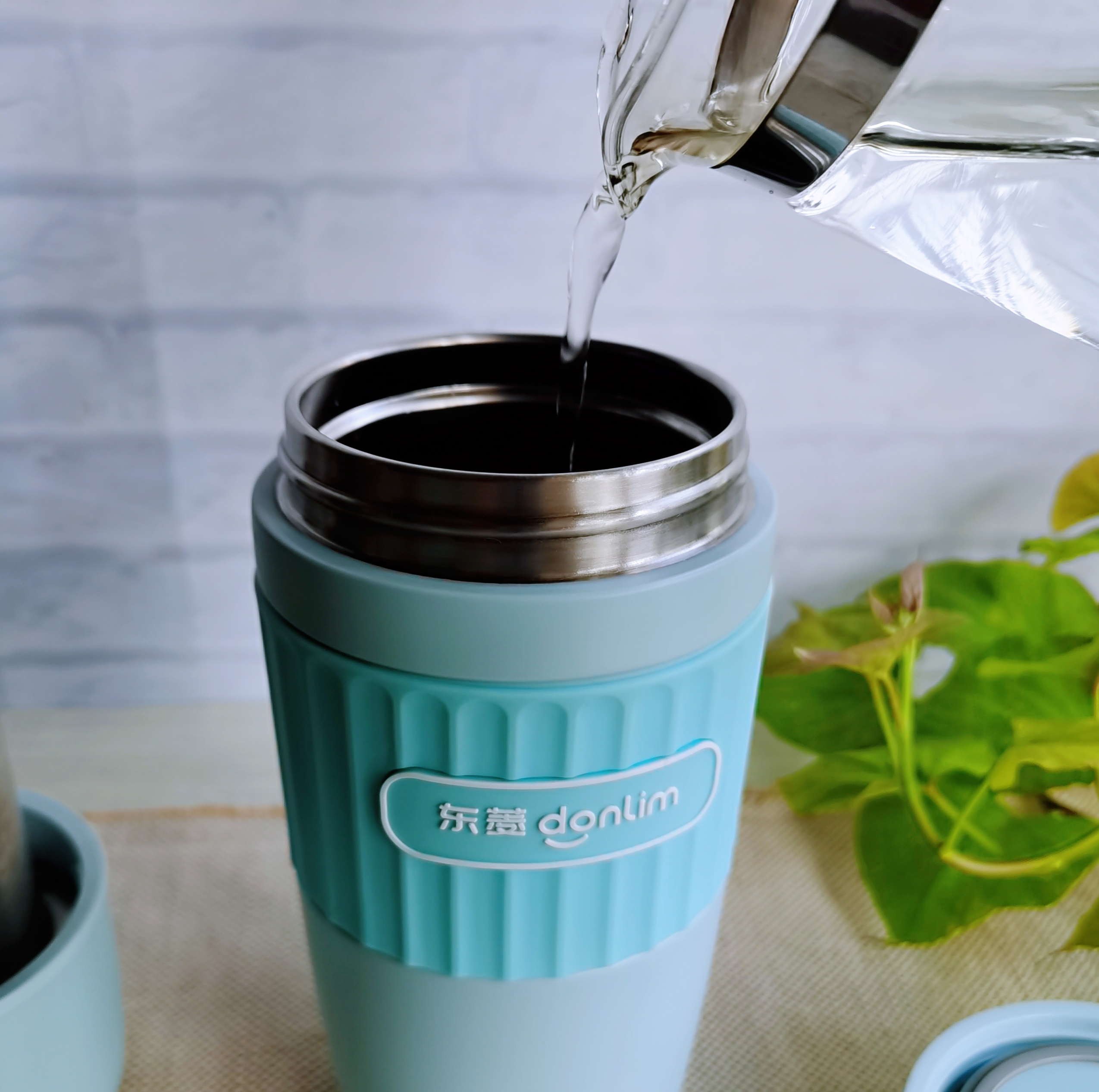 这个网红全能小杯一键搞定红枣豆米糊,开盖即饮,一杯元气满满