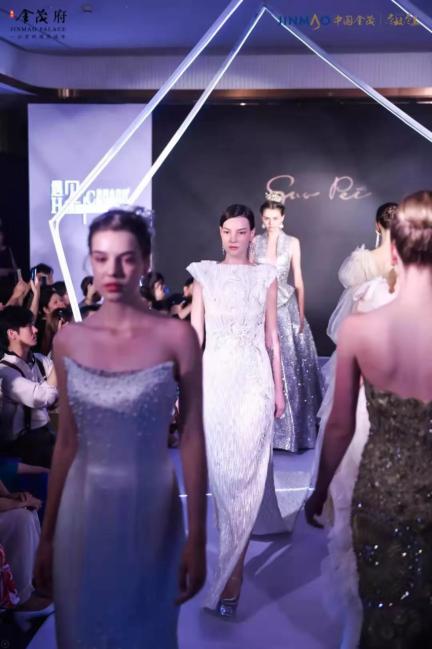 女王郭培携手海河金茂府,重现都会圈层的高定精义