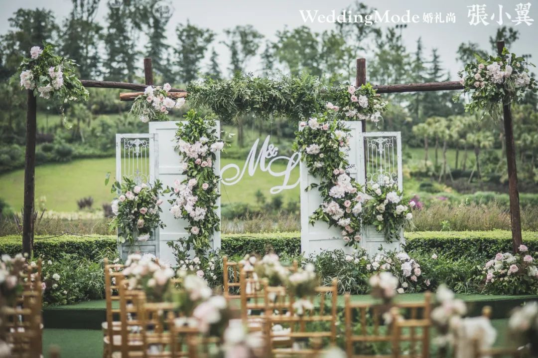 沉浸式童话城堡梦幻森系婚礼,神秘梦幻的法式莫奈花园婚礼