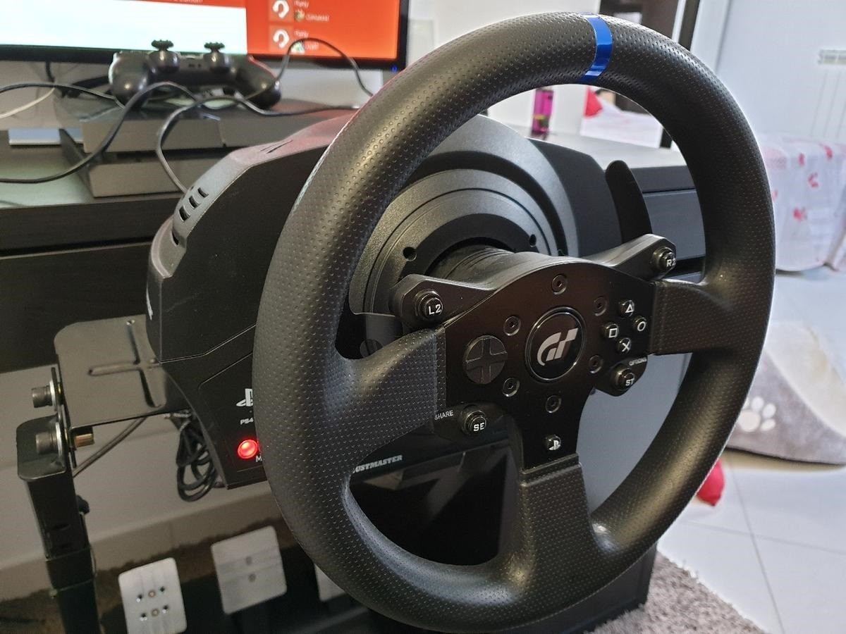 方向盘套性价比推荐,碳纤维方向盘一般在多少钱