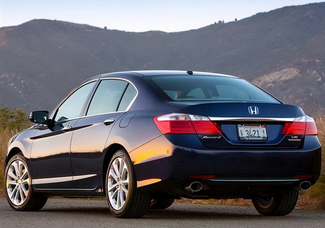 雅阁九代半有vtec吗,致敬最后一款4g旗舰