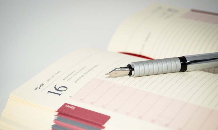 文科生就业前景好收入最高的专业,高中文科女生前景最好的十大专业