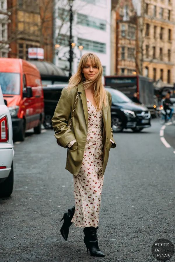 一件皮西装可以有多帅？时髦精们早已给出了答案