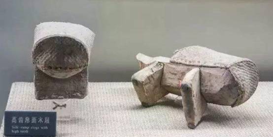 古人穿的精致的鞋子,古时候人们都穿什么鞋