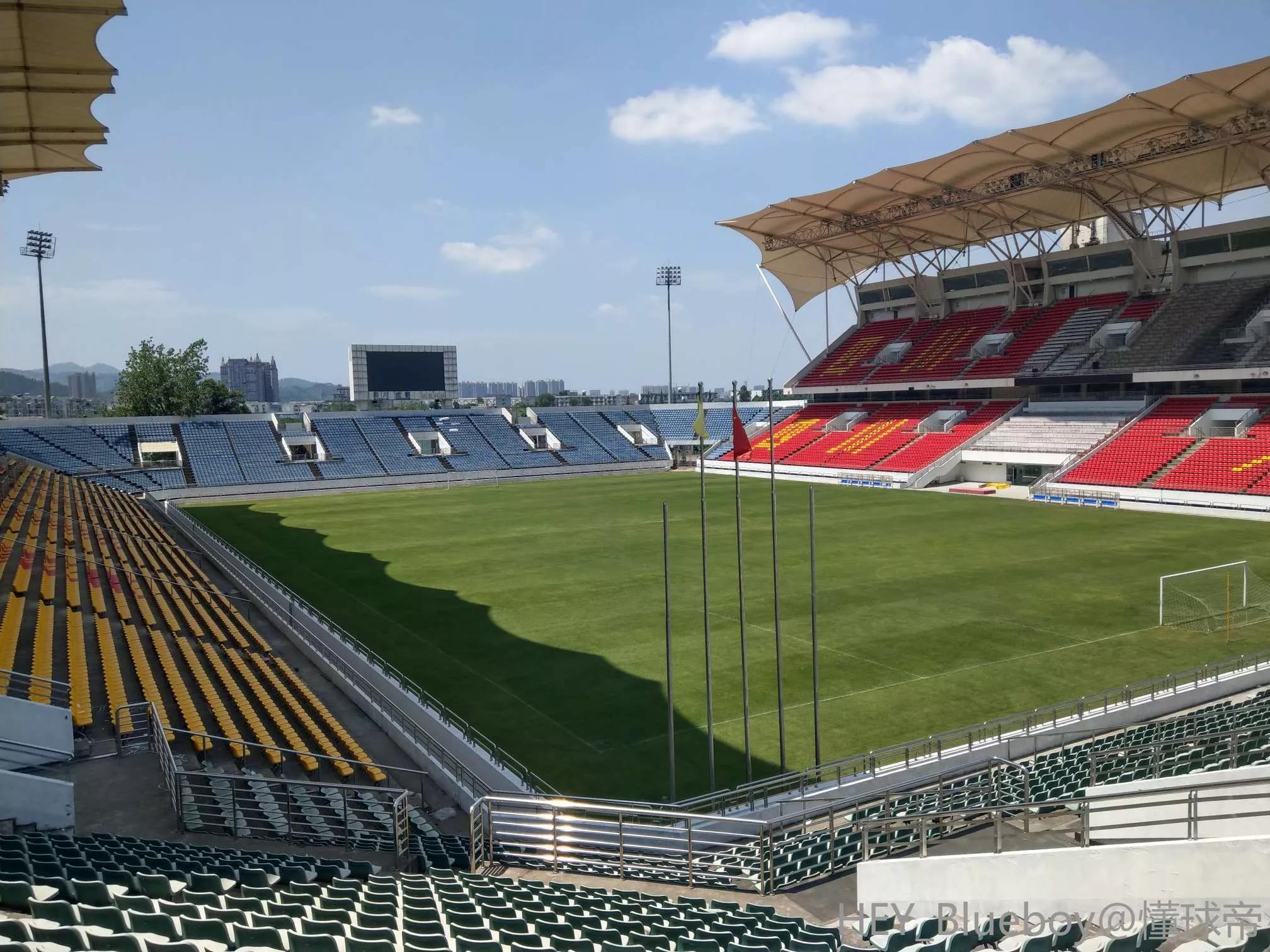 深圳专业足球场改造后效果图,深圳专业足球场改造最新进展