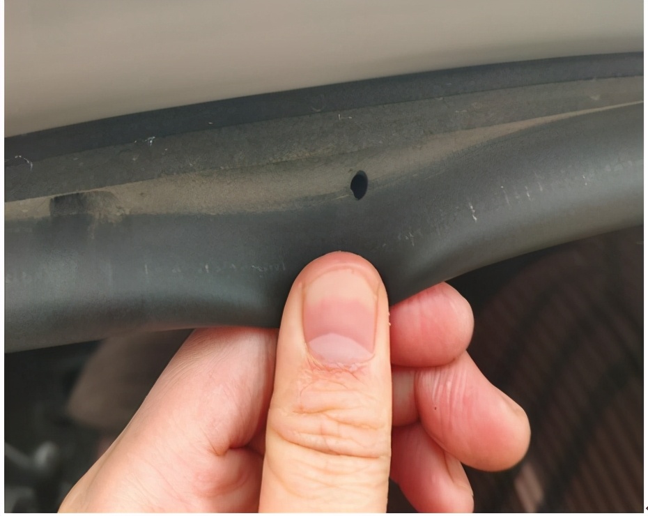 汽车车门开关异响最佳解决方法,汽车放dj歌车门异响怎么解决