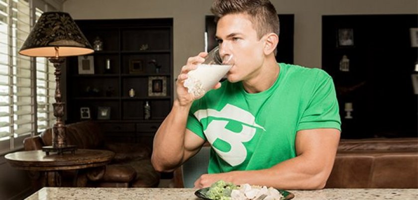 全脂奶和脱脂奶哪个更适合减肥,全脂奶和脱脂奶的区别减肥