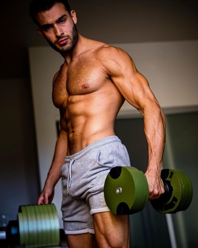 布兰妮官宣婚礼日期,布兰妮宣布订婚宴