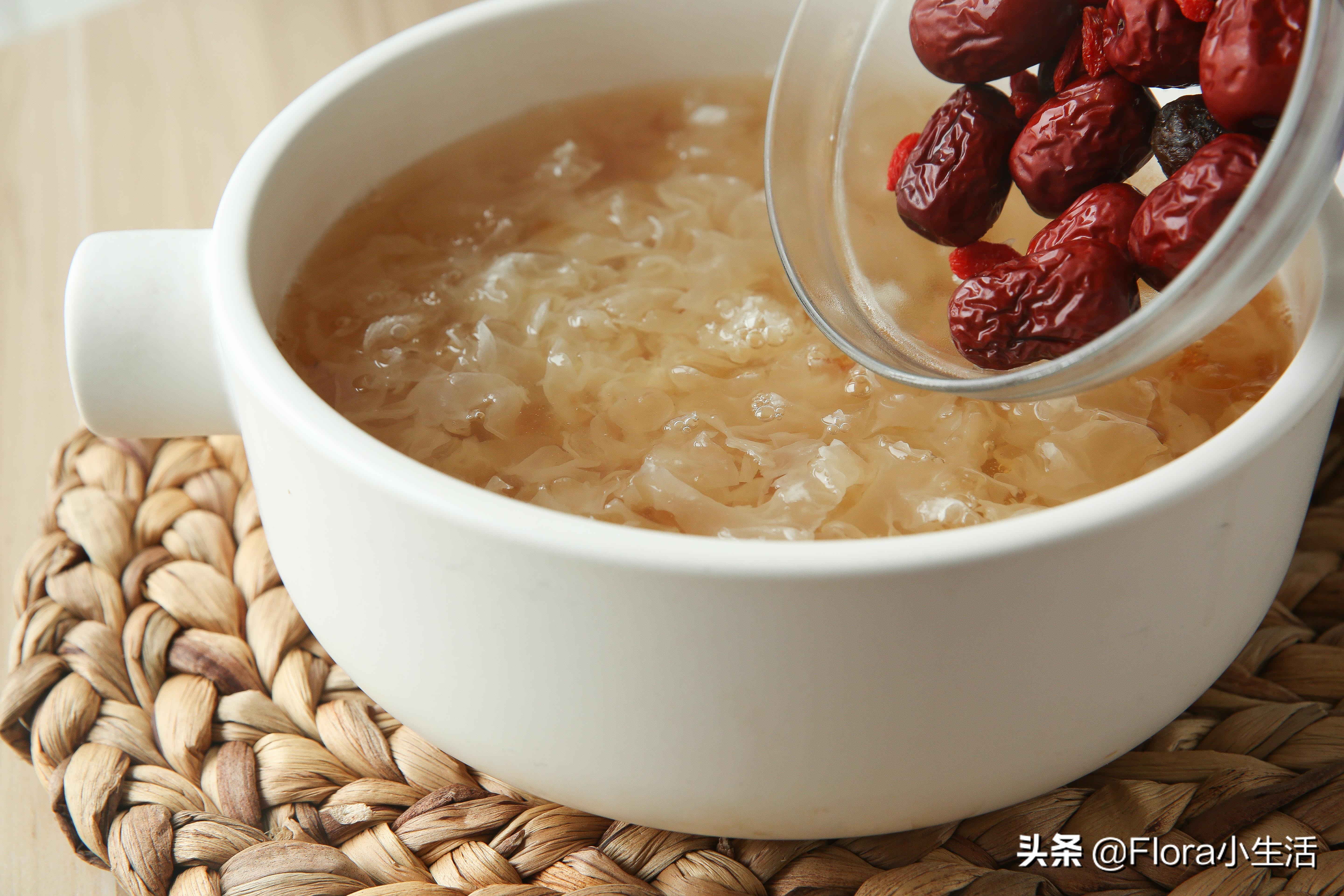 桃胶皂角米百合木瓜糖水,桃胶皂角米煲糖水