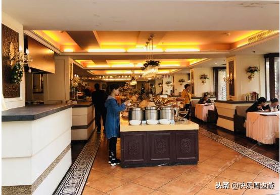 七里坪温泉酒店泡天然温泉,七里坪峨眉山酒店的温泉有多高