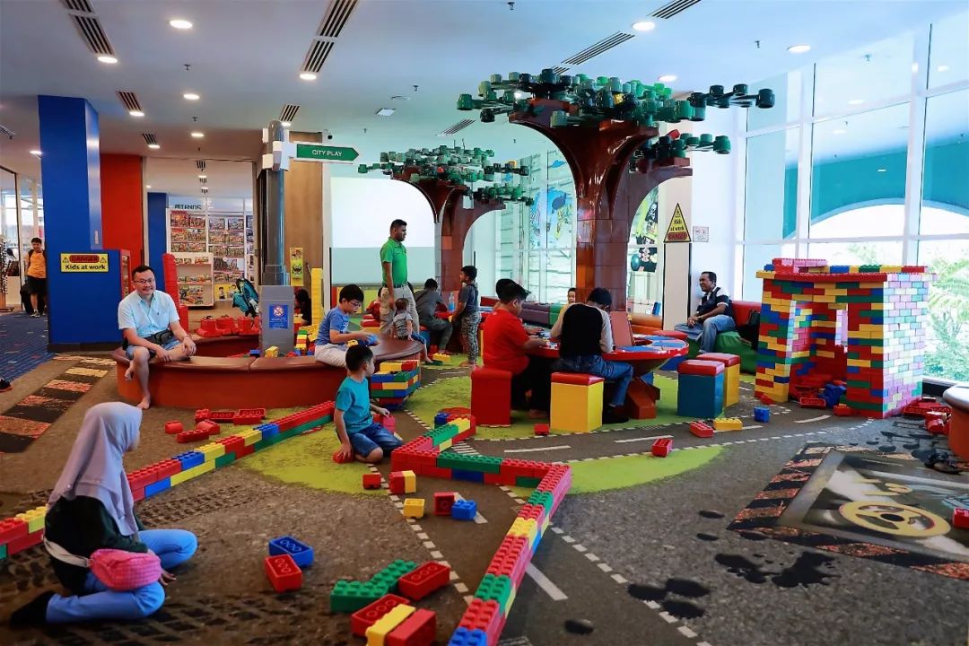 住入乐高世界中，是什么样的体验？梦幻得让你不相信