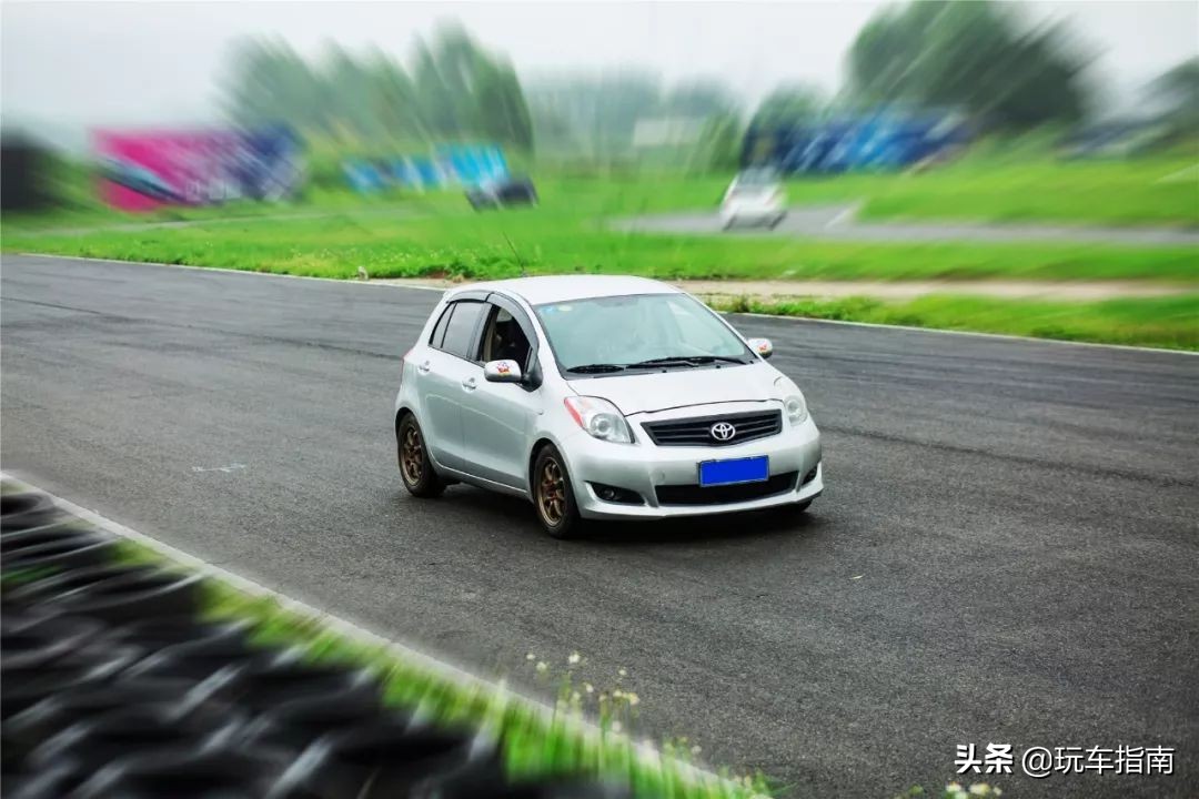 雅力士和飞度gk5哪个好看,雅力士rs和gk5谁厉害