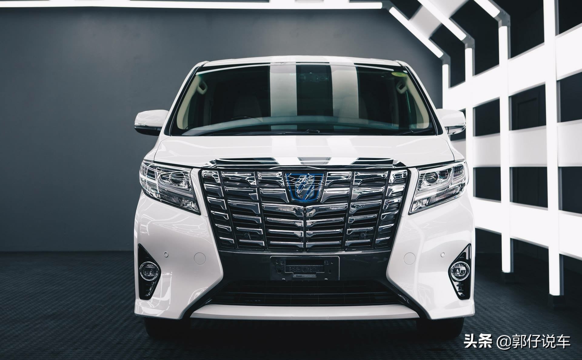 丰田埃尔法为什么加价那么多,加价卖的神车丰田埃尔法