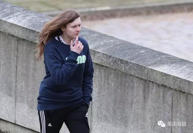 女子假扮男人骗60万,女子女扮男装同居骗100万