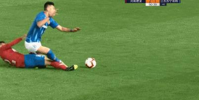 中超断腿视频集锦,中超断腿最新信息