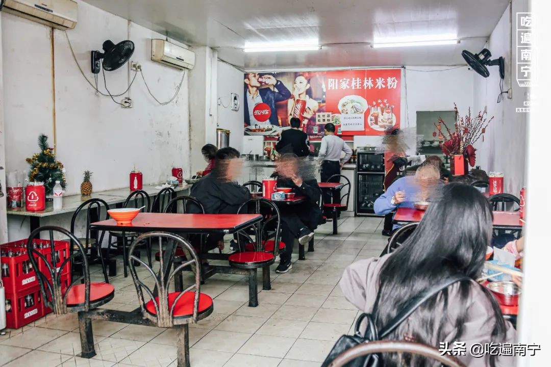 桂林本地人爱吃的桂林米粉,一碗桂林米粉吃出了我儿时味道