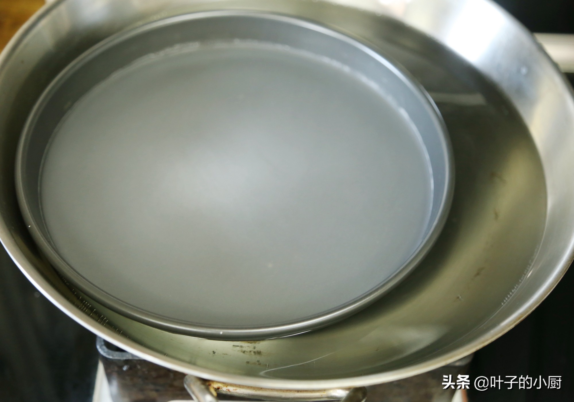 正宗凉皮做法超详细教程,正宗凉皮的做法与配方全过程