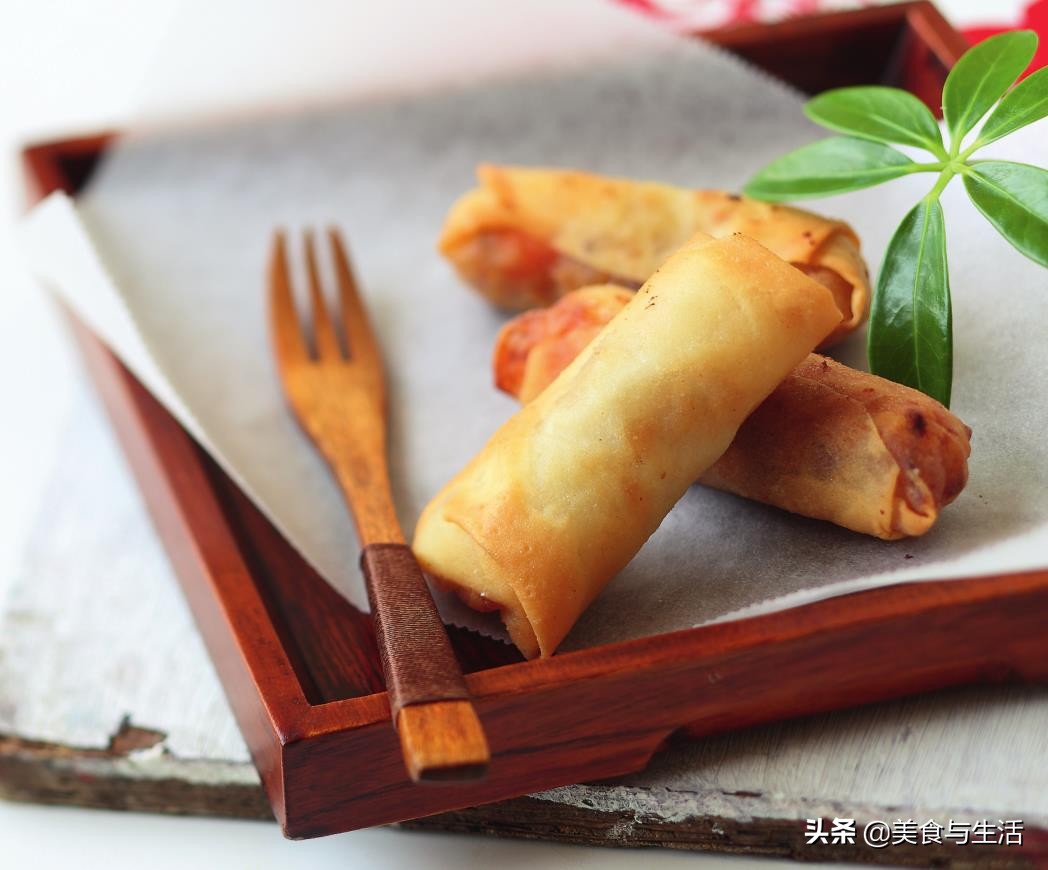 做春卷的手法全过程,怎样做皮薄酥脆的春卷