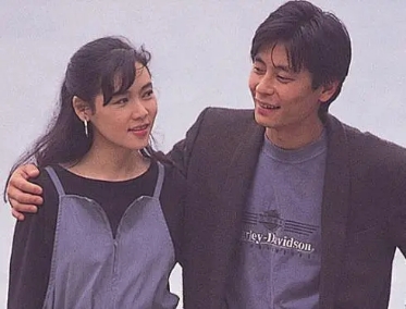 王杰罕见年轻照片,年轻时期的王杰照片